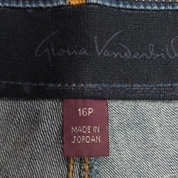 Gloria Vanderbilt High Rise Relaxed Straight Leg Petite Jeans - Picture 8 of 12